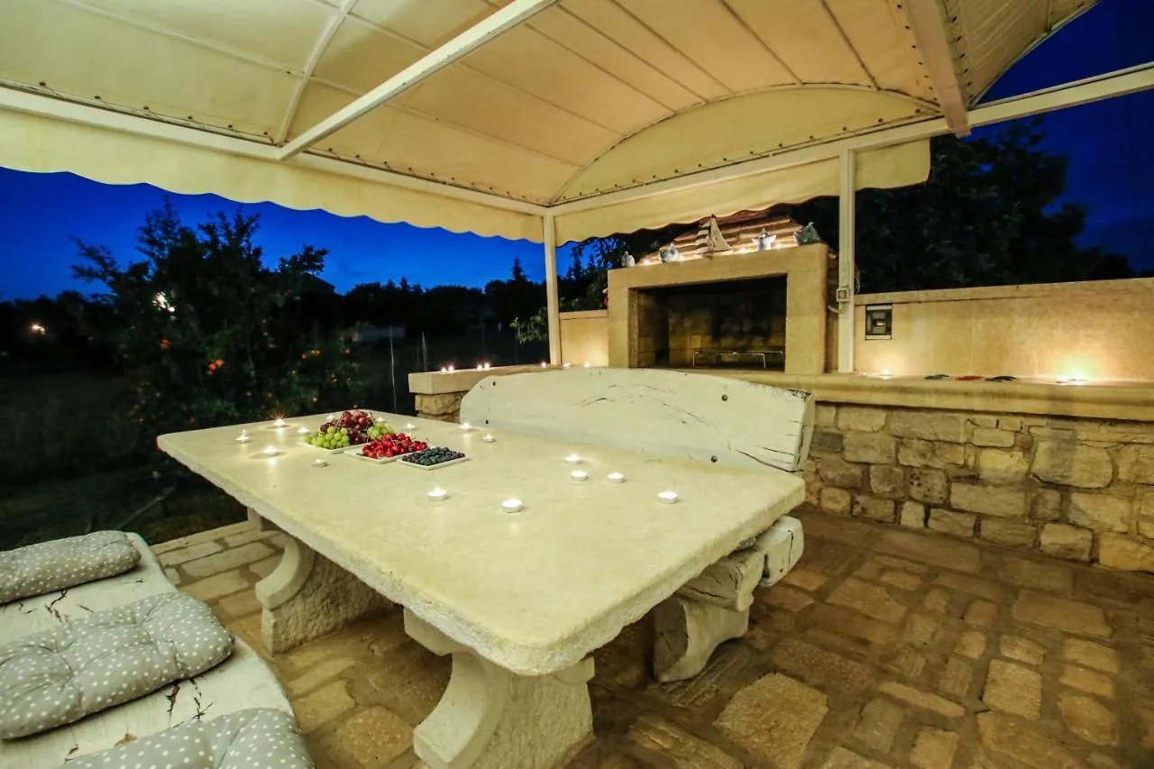 Apartment Tina II بوريتش كرواتيا
